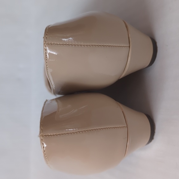 Soft Style Pleated Closed Toe Pumps Heel Shoe 8M Tan - Picture 11 of 13